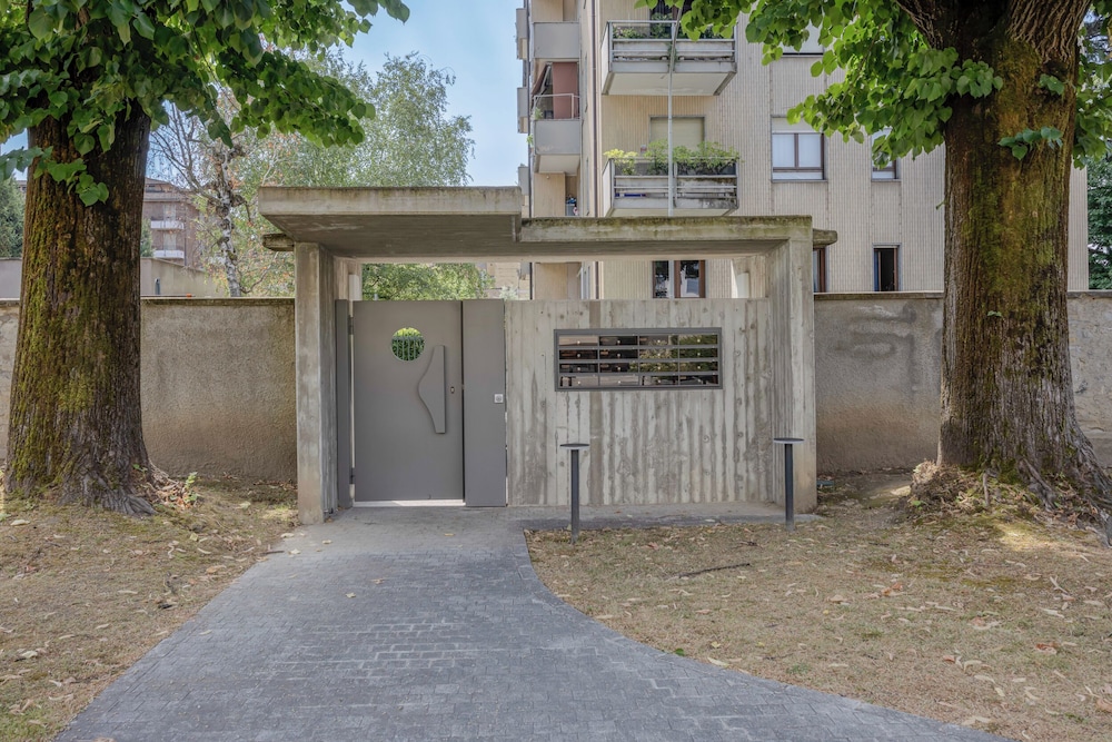 Charming Garden Hideaway in Como by Rent all Como