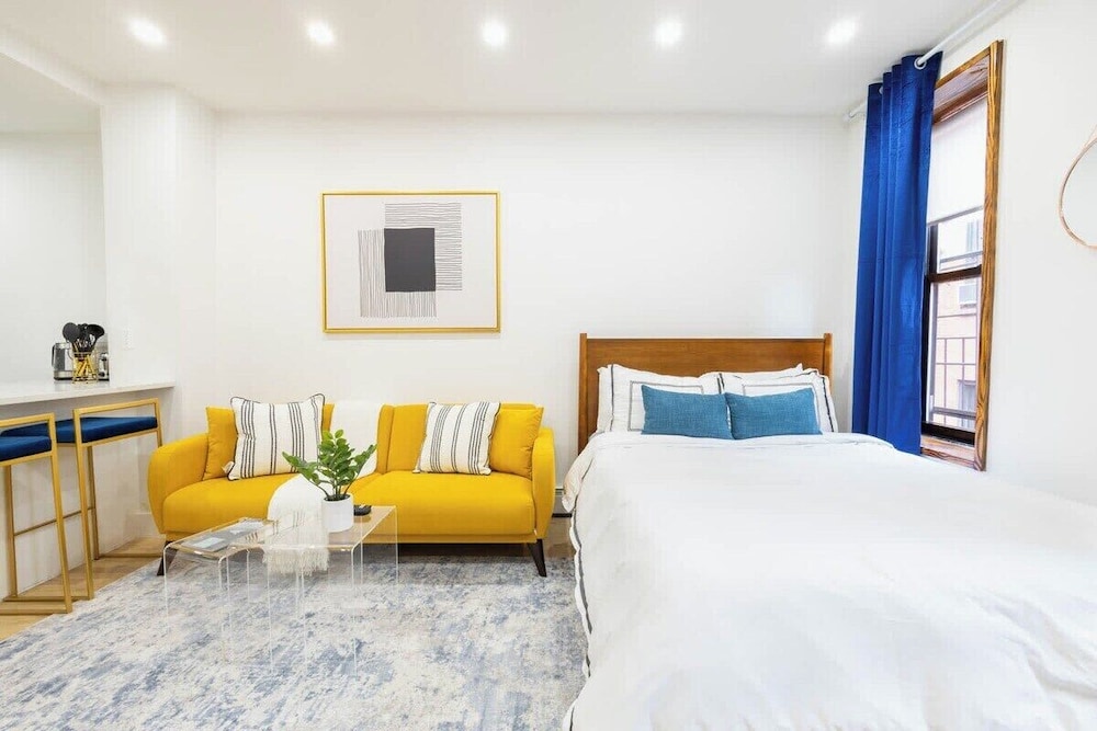 1597 New York Apt