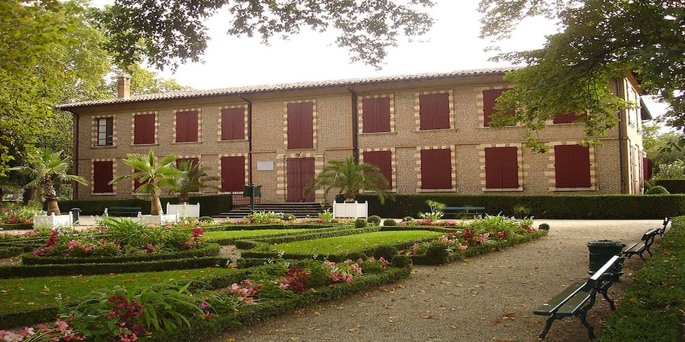 Photo 10