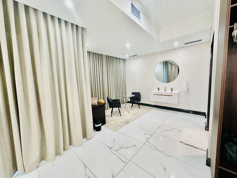 H & H Boutique and Spa
