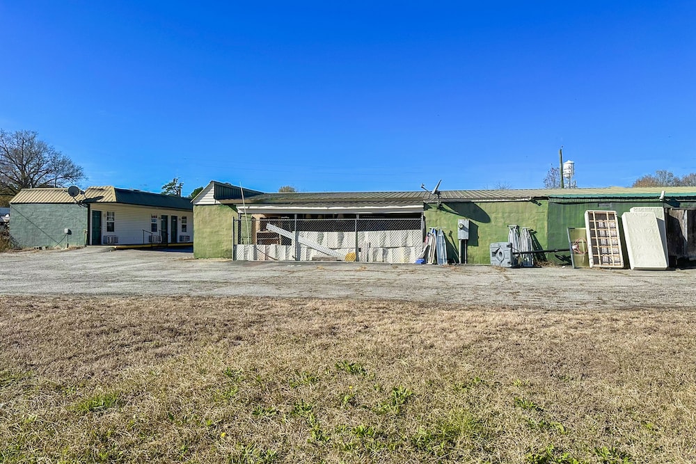 Sparta Seven Motel By OYO near Milledgeville - Property Image 13