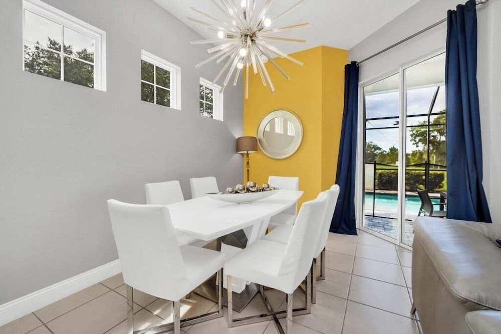 5 Bed Multiple Bunks Perfect For Kids With Pool! 5 Bedroom Townhouse