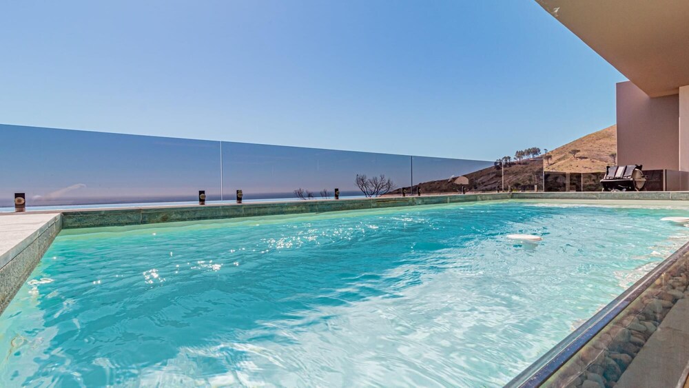 Large 3 Bedroom Apartment w Private Pool Casablanca