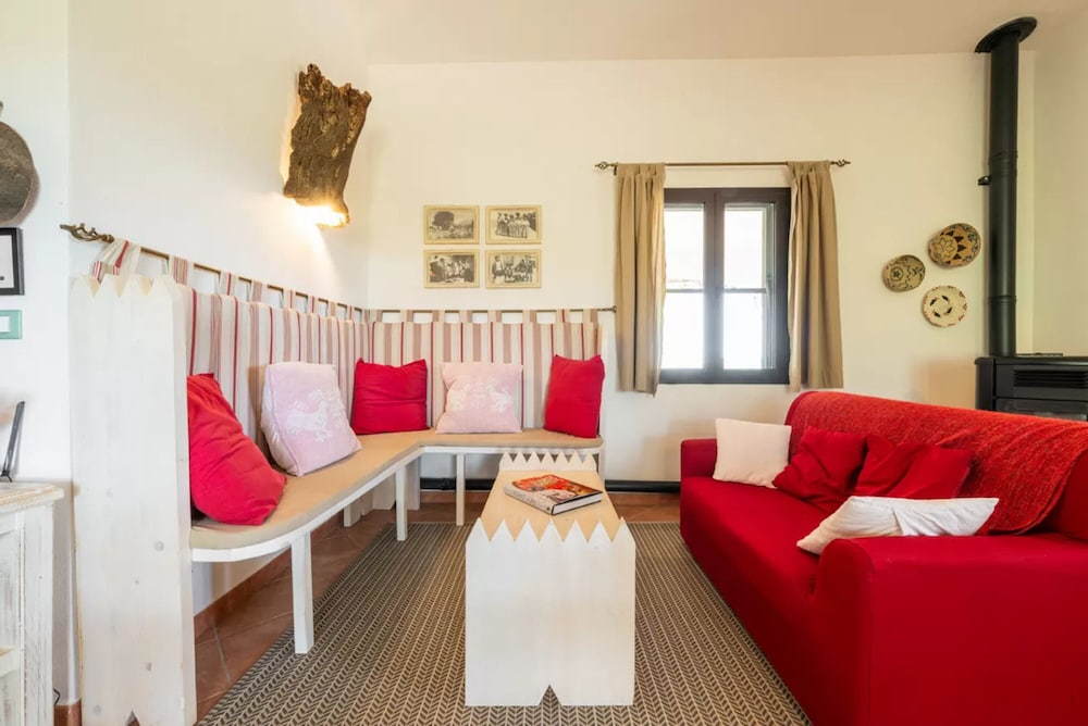 Lovely Cottage With Garden Near Orosei