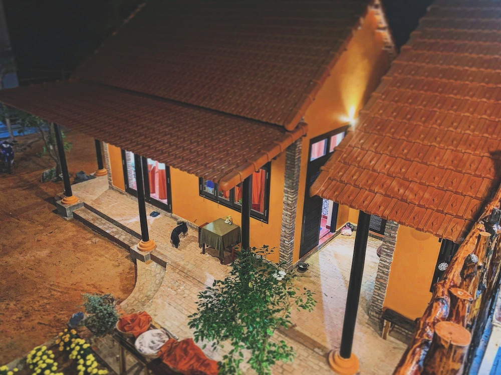 LoiLoi's home