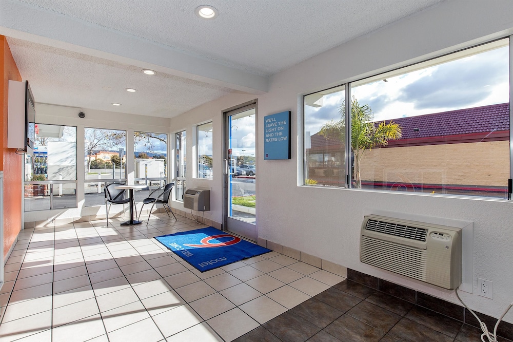 Motel 6 Hayward, CA – Silicon Valley Gateway