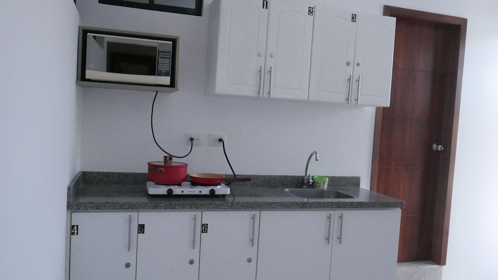Park View Hostel & Suites
