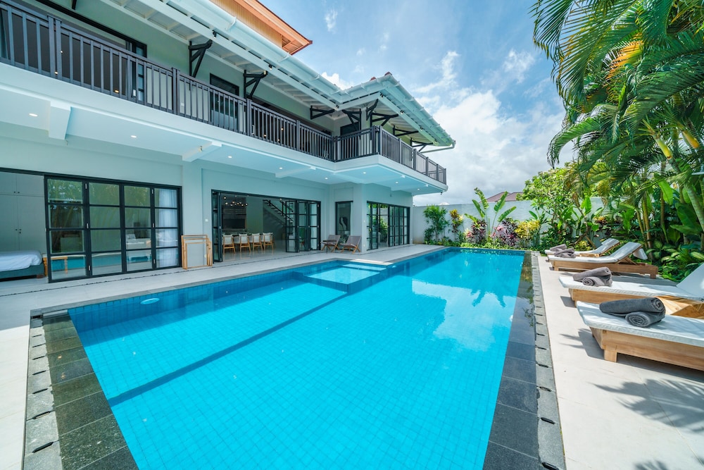 Villa Okenada view 2