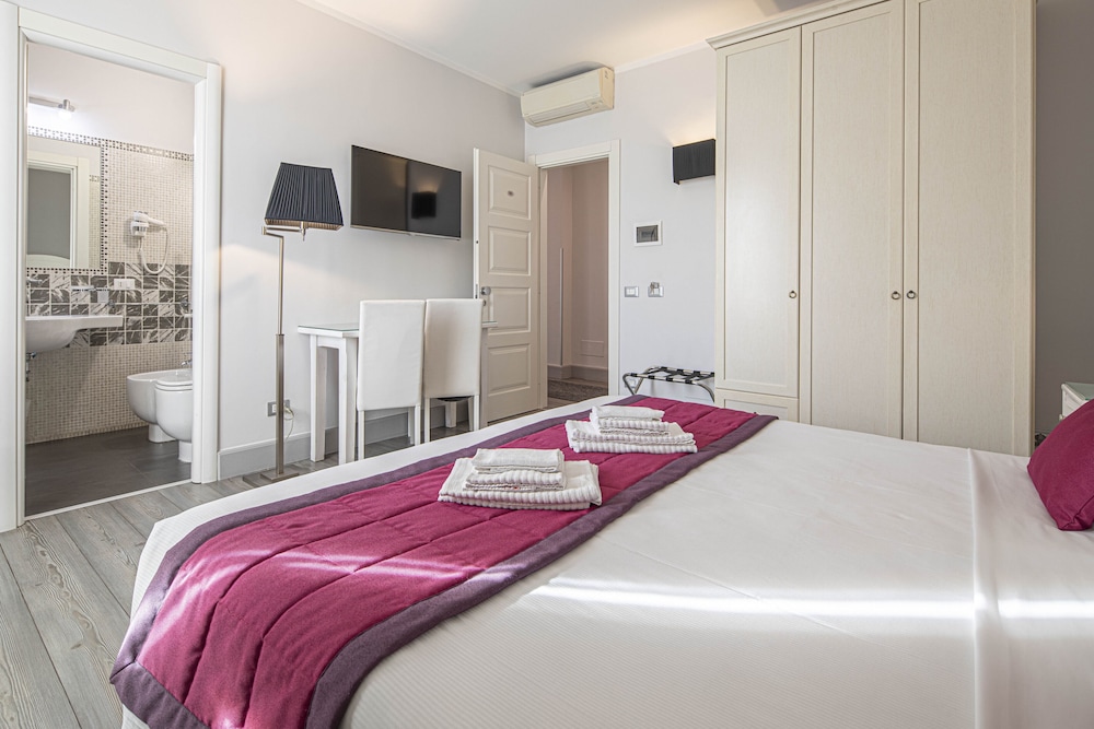 Suite Castrense