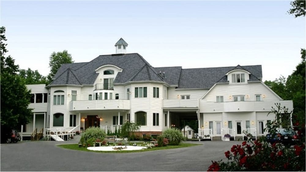 Columbia Vacations - The Columbia Inn at Peralynna Manor - Property Image 119