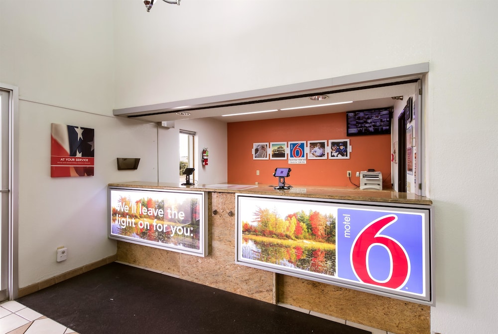 Motel 6 Davenport, IA