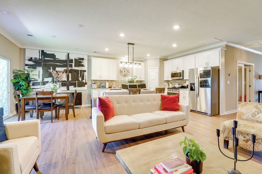 7 Mi to Boyce Park: Family Townhome in Verona!