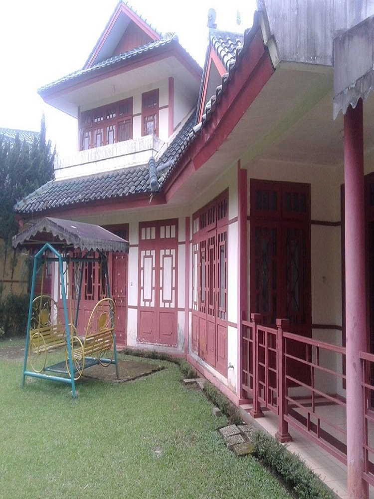 Villa Kota Bunga Tulip