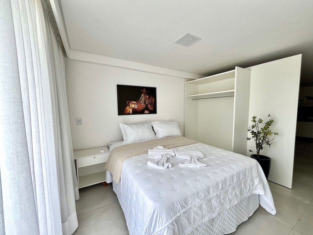 Hyde Park OCEANVIEW - by Living