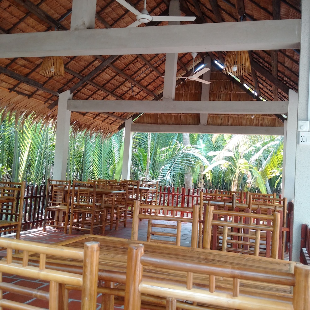 Bentre Coco Lodge