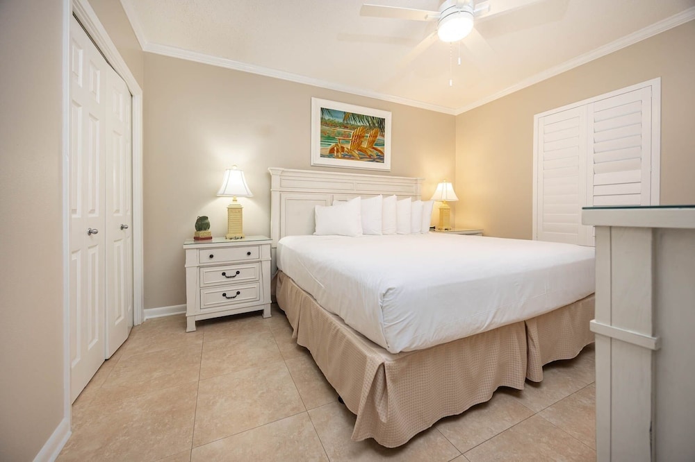 Phoenix X 809 3 Bedroom Condo