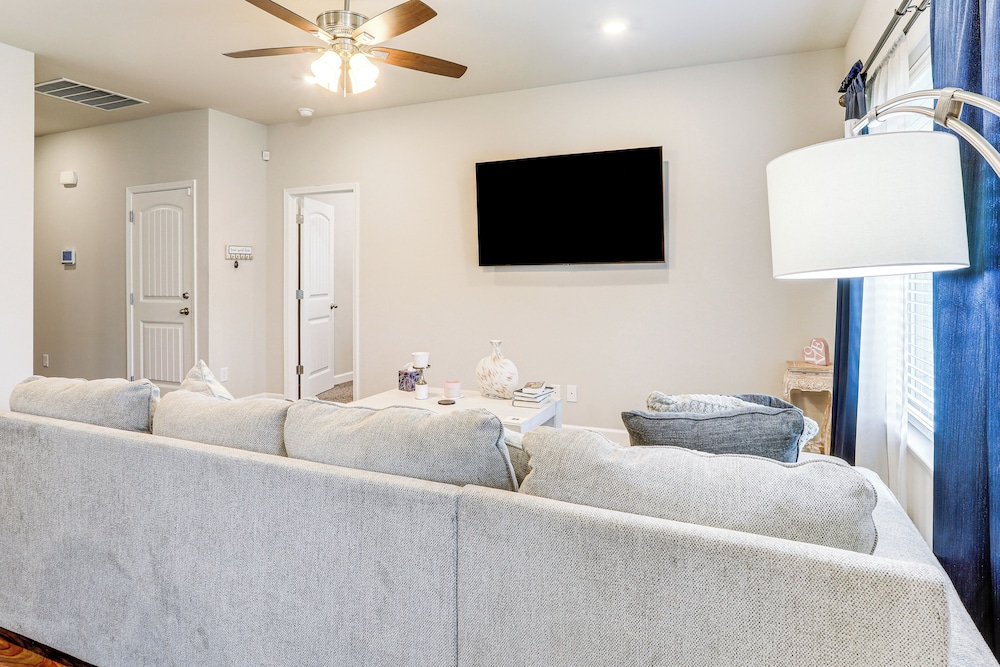 Explore Baton Rouge & Lsu: Family Home w/ Yard
