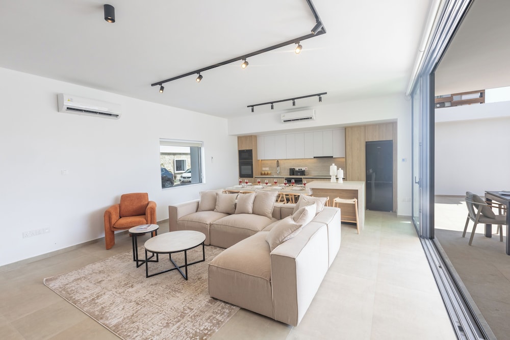 Ayia Napa Orea Villa OR2