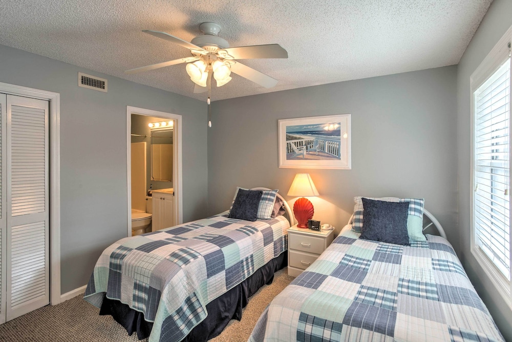 Chic St Simons Townhome w/ Patio  Pool Access! - Property Image 24