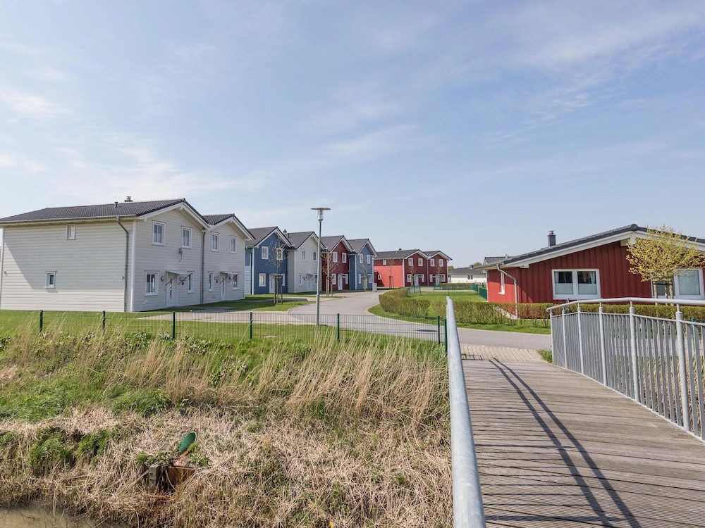 Exklusiv Eingerichtetes Ferienhaus in Strandnahe