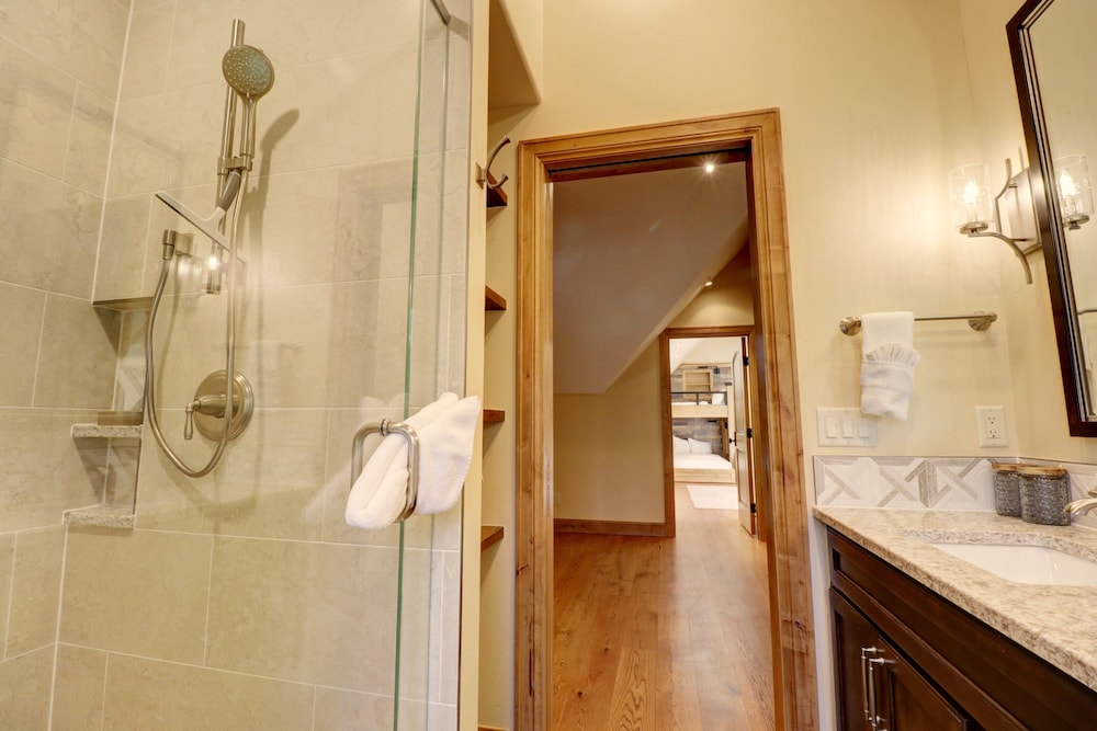 Peakside Escape 178 3 Bedroom Home