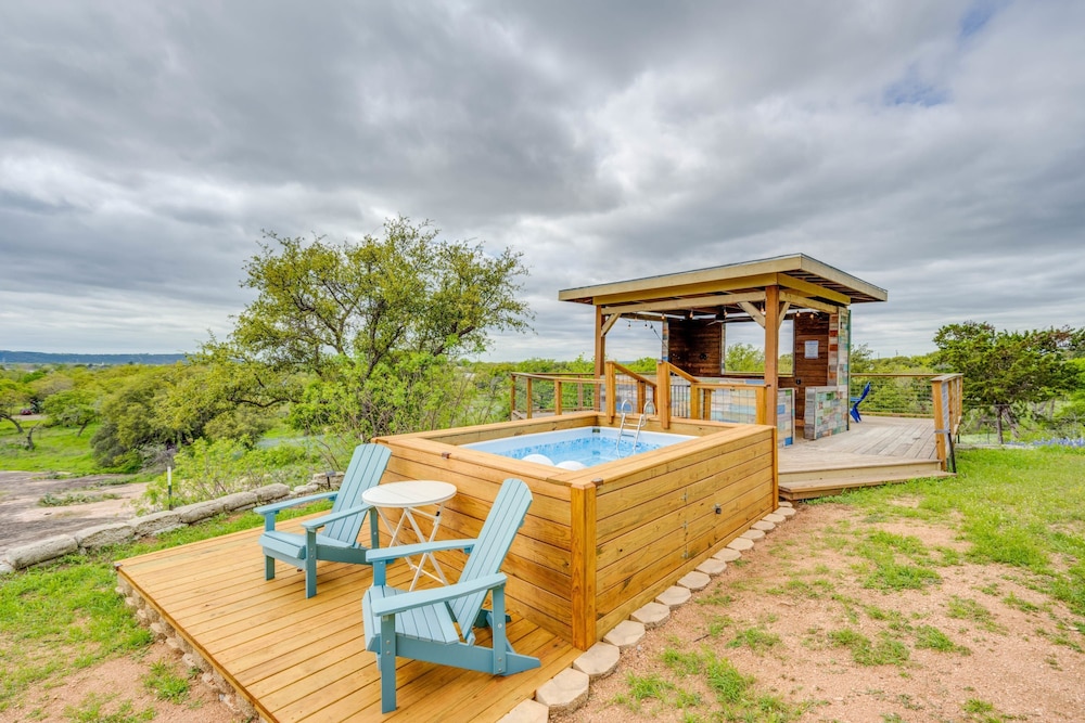 5 King 3 5b Firepit Nearby Pickleball Opens Feb 25 Lvl2 EV Charger Pool w Lake Views