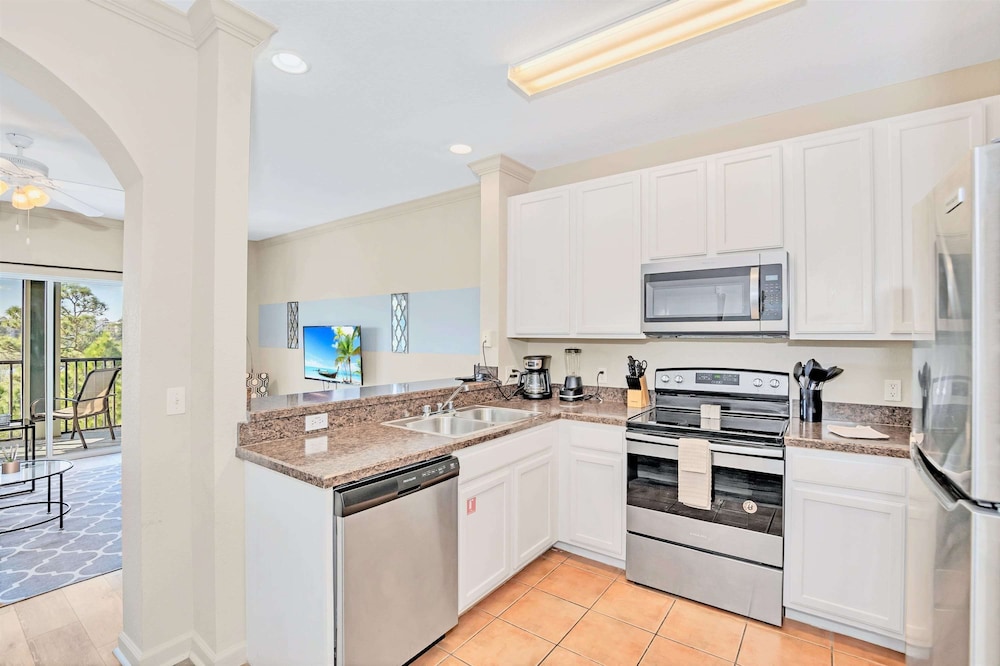 Upstay Family-friendly Condo w Pool Near Disney