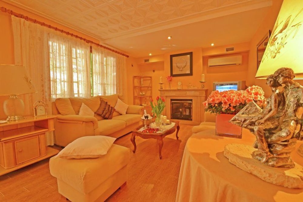 Chalet in El Toro With Pool by the Ocean