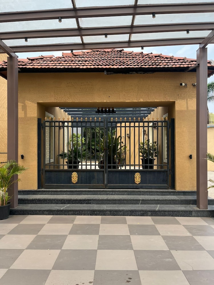 Chokar Dhani Resort