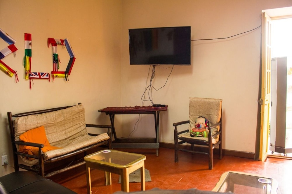 La Chola Hostel