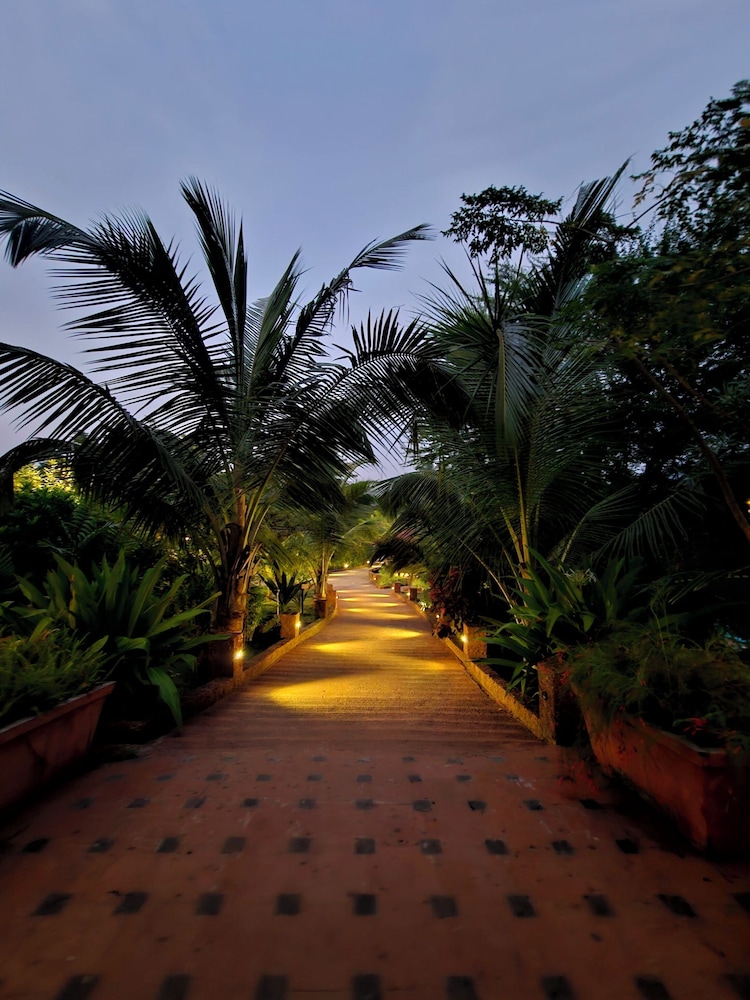 Arthigamya Spa & Resort