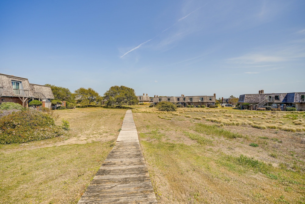 Kitty Hawk Vacation Rental: 1 Mi to Beaches!