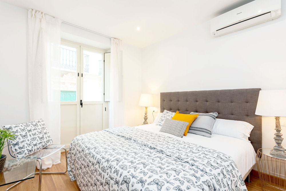 Modern Apartment in Prime Location. Marín García III