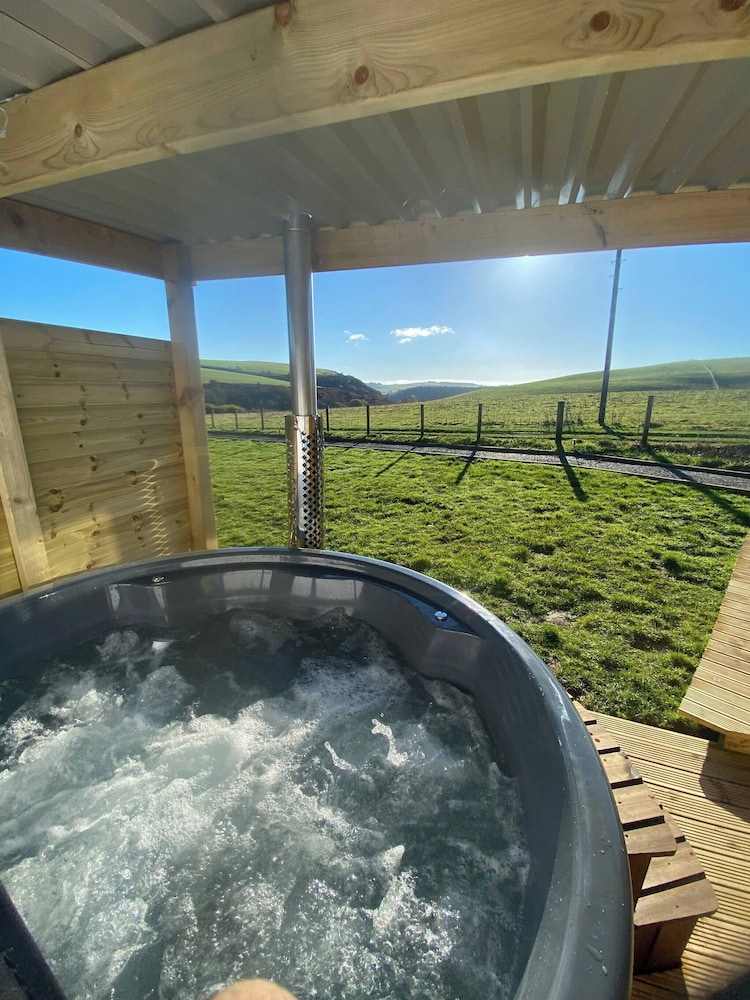 Hill View Cabin-private hot Tub-valley Views
