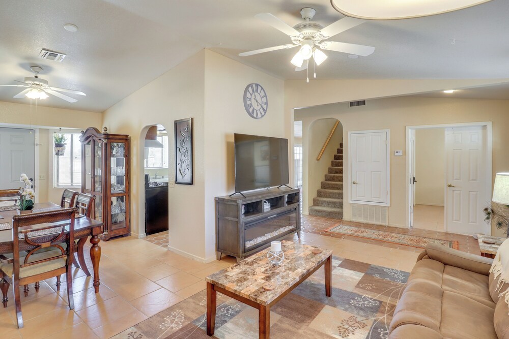 Pet-friendly Bullhead City Home ~ 2 Mi to River! view 5