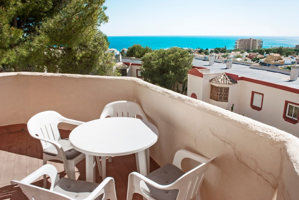 Apartment - 2 Bedrooms with Pool and WiFi - 107349 view 2