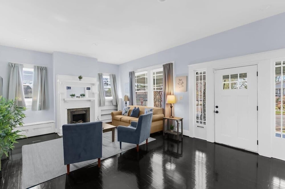 2nd Ave East Lake Craftsman