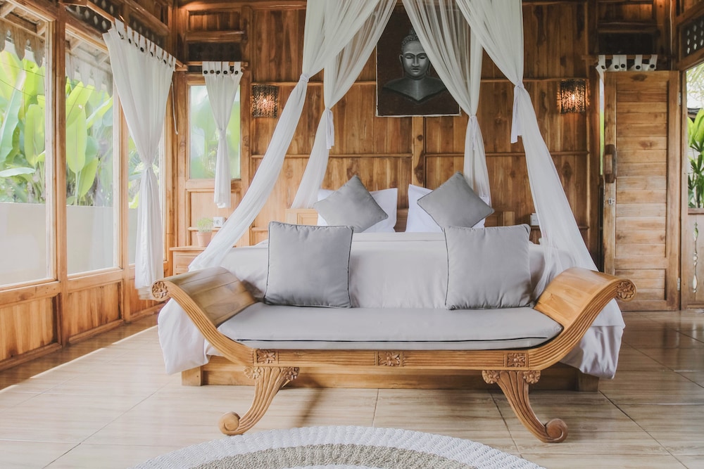 SUNSET VILLAS AND BUNGALOWS