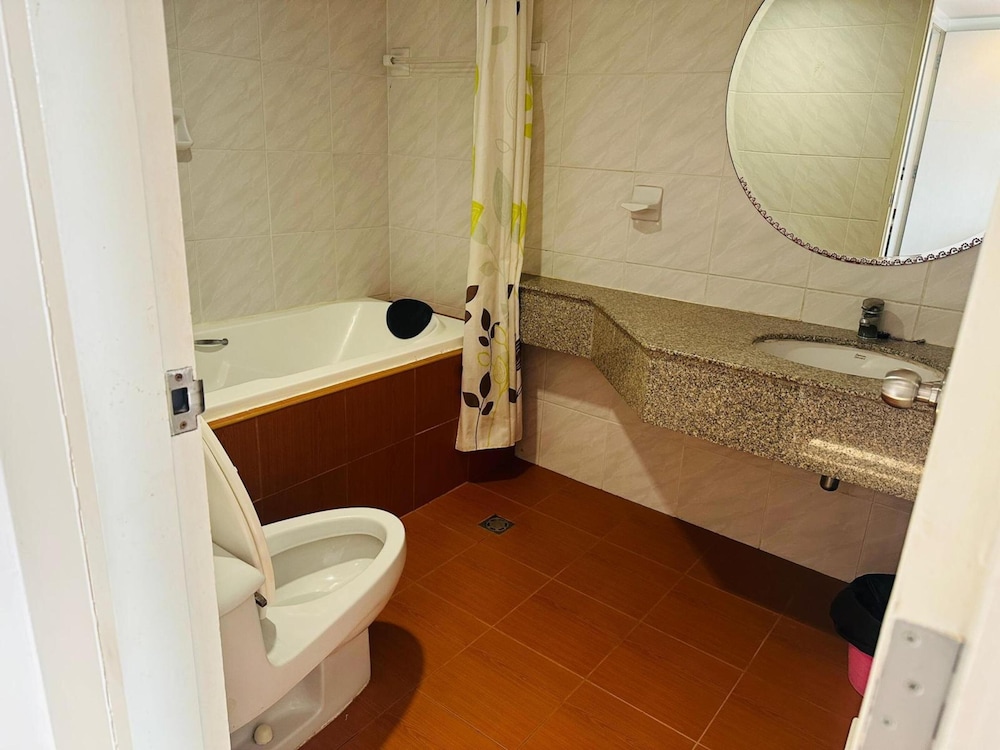 Omni Tower Sukhumvit Nana - Direct