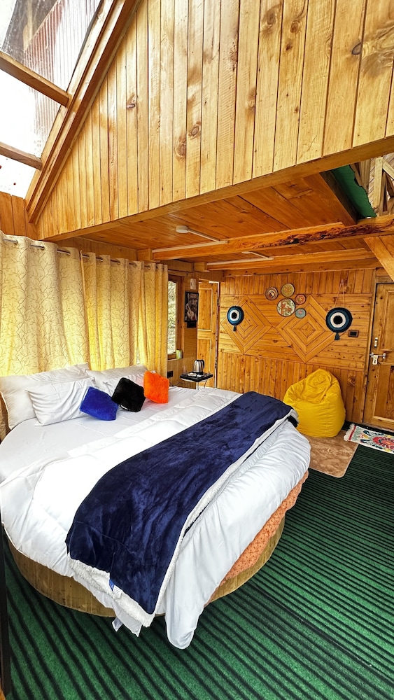 Bawli Treehouse