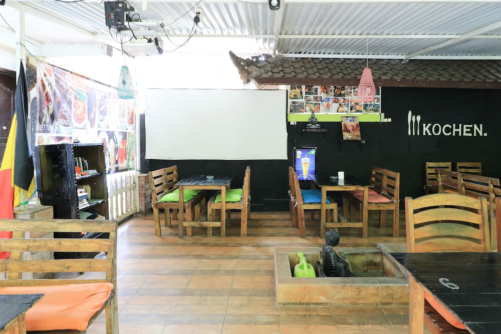 Food & Beverage