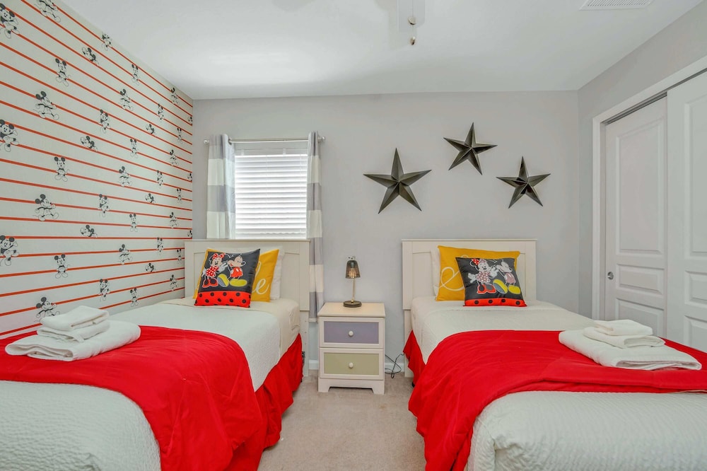 Stunning Home With Great Pool Area, 5 Miles From Disney! CDC Standards #5wh524 - Image 2