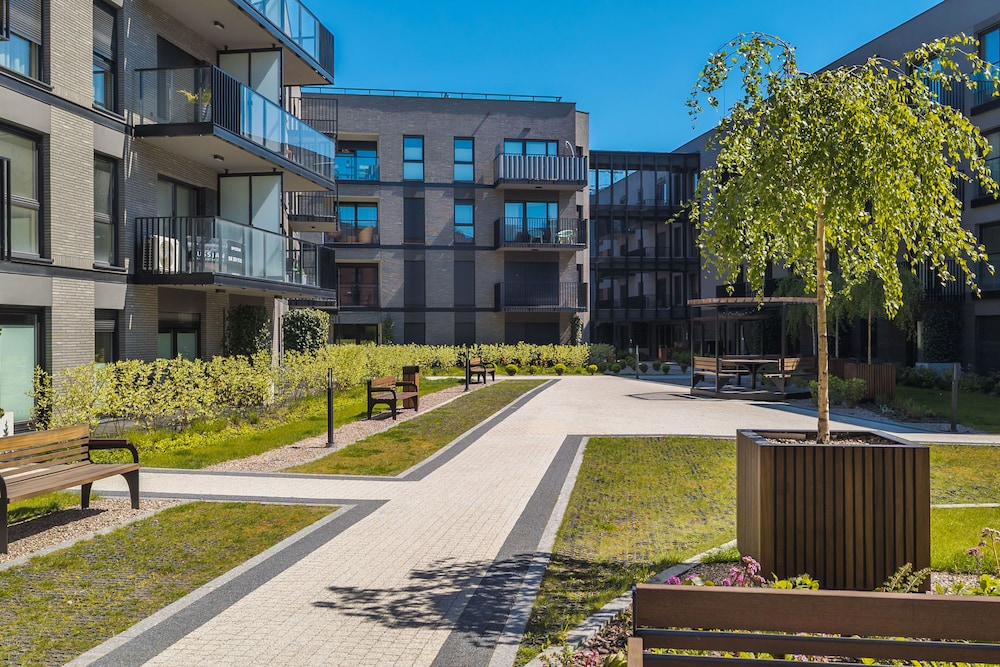Lux Nadmotlawie Apartments by Renters view 4