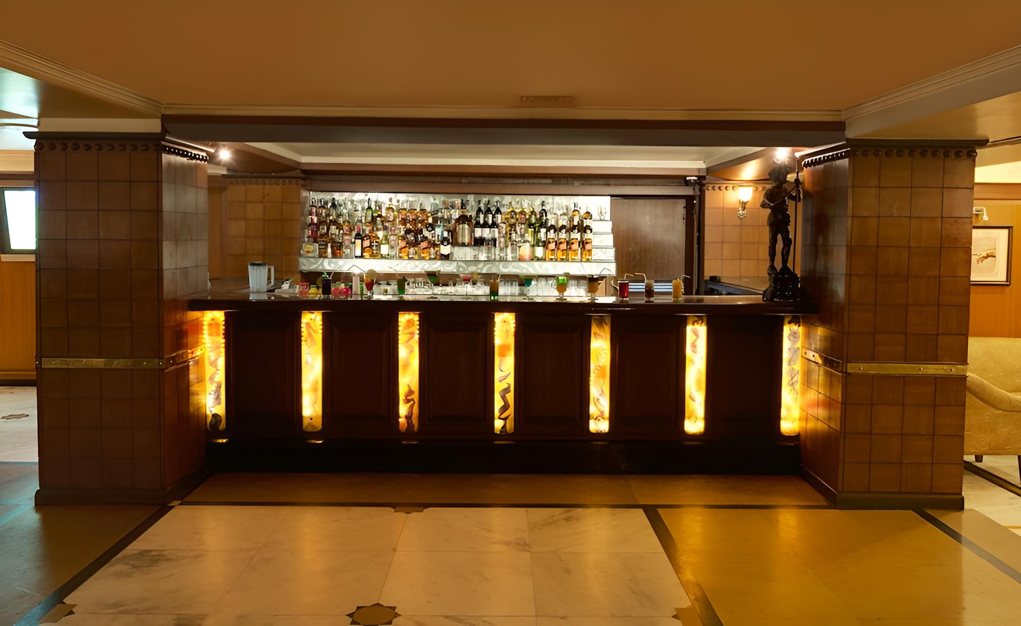 Hotel Babylon International