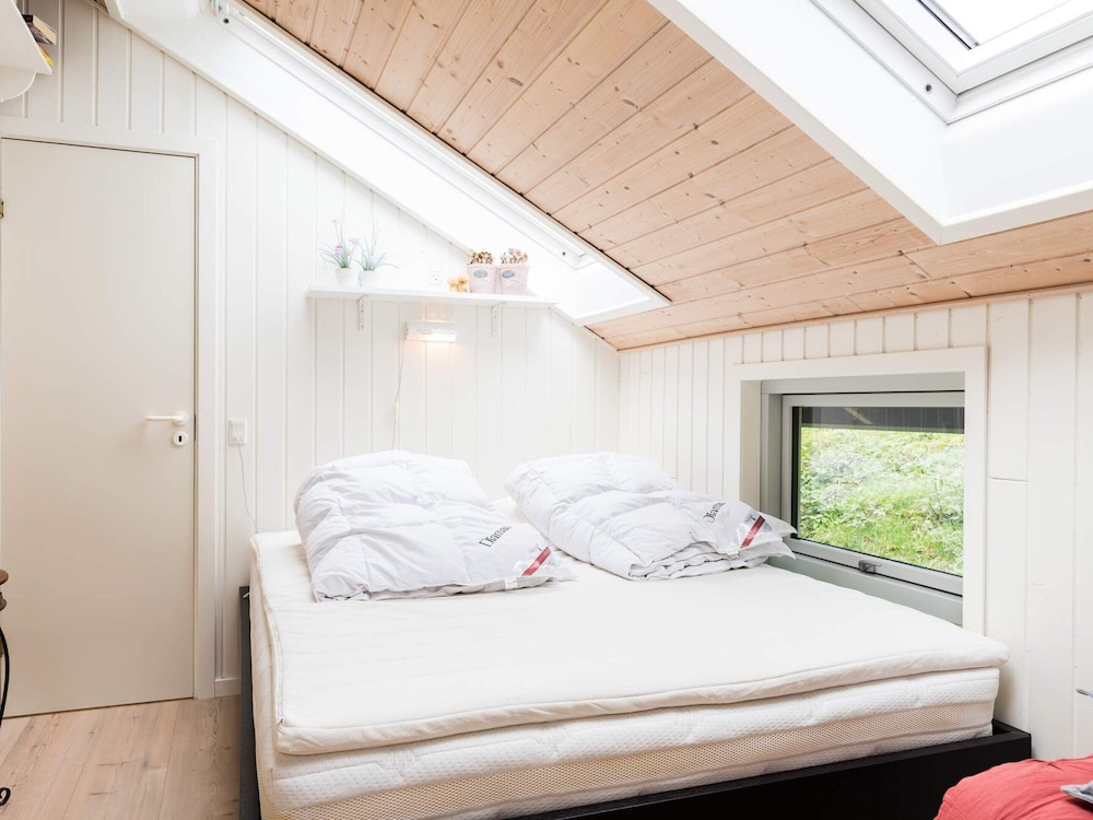6 Person Holiday Home in Blavand view 4