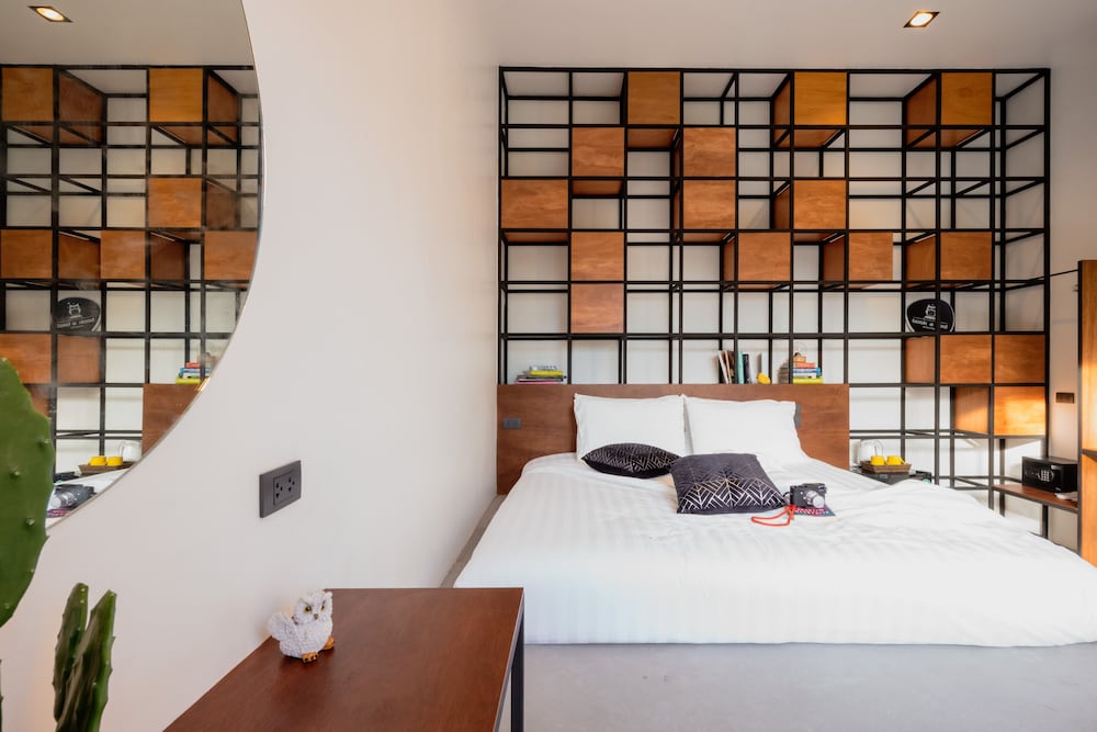 Book a Bed Poshtel - Hostel