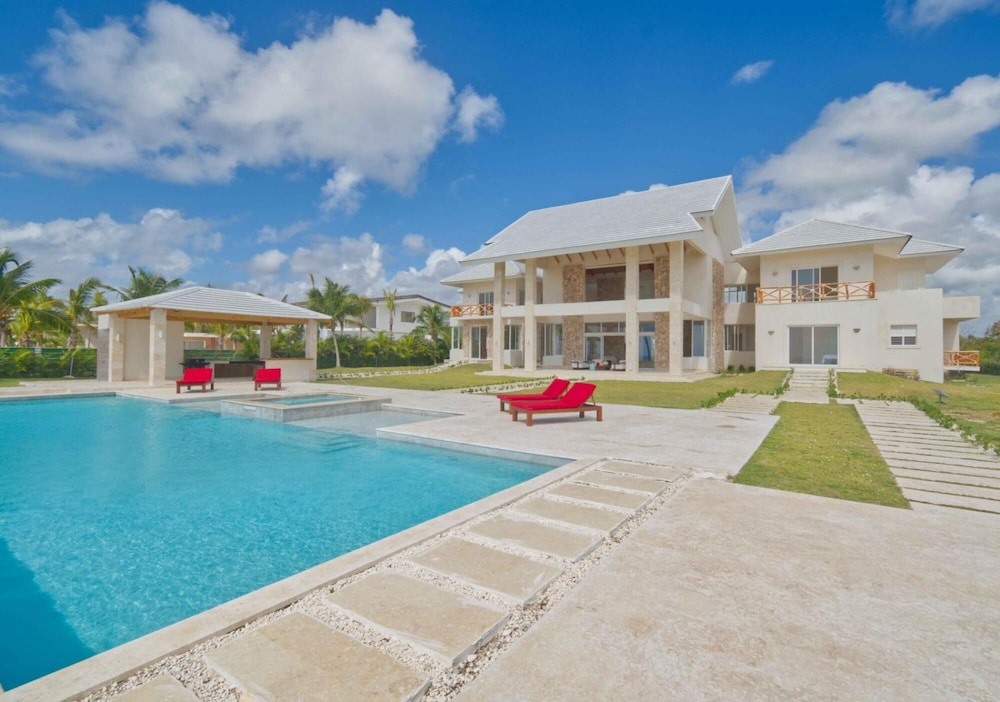 Villa Okyanus - Ocean View Villa in Luxury Resort view 3