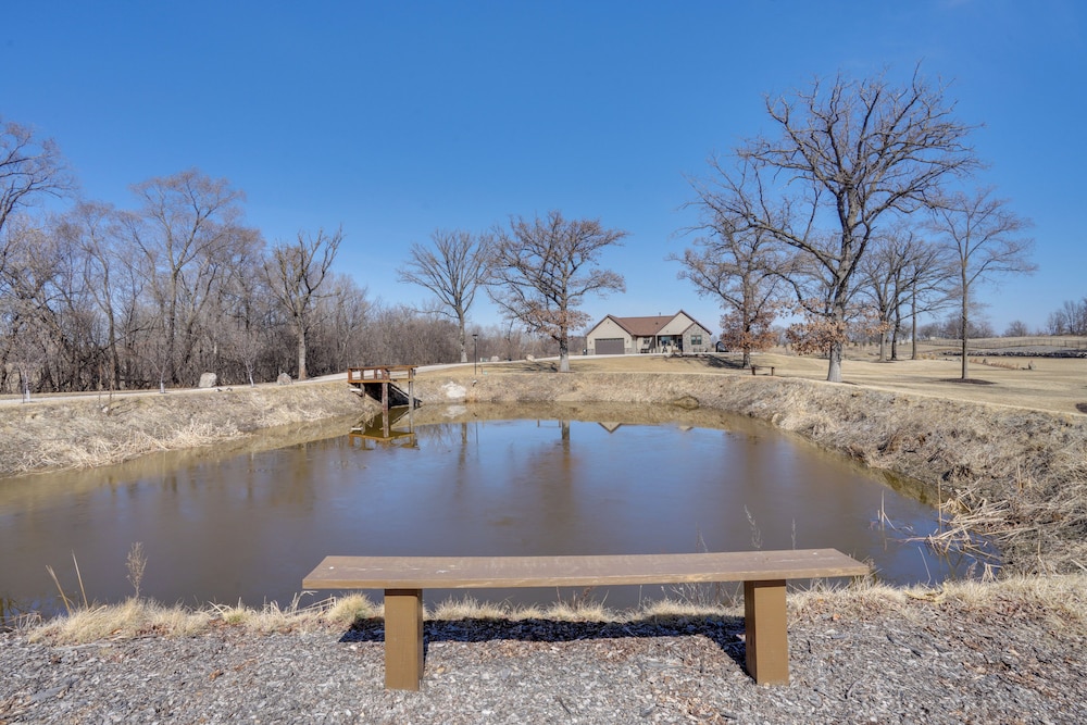 10-acre Plot: Peaceful Getaway in Webster!
