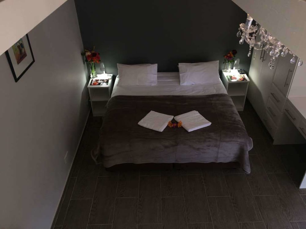 Sunbird Guest House