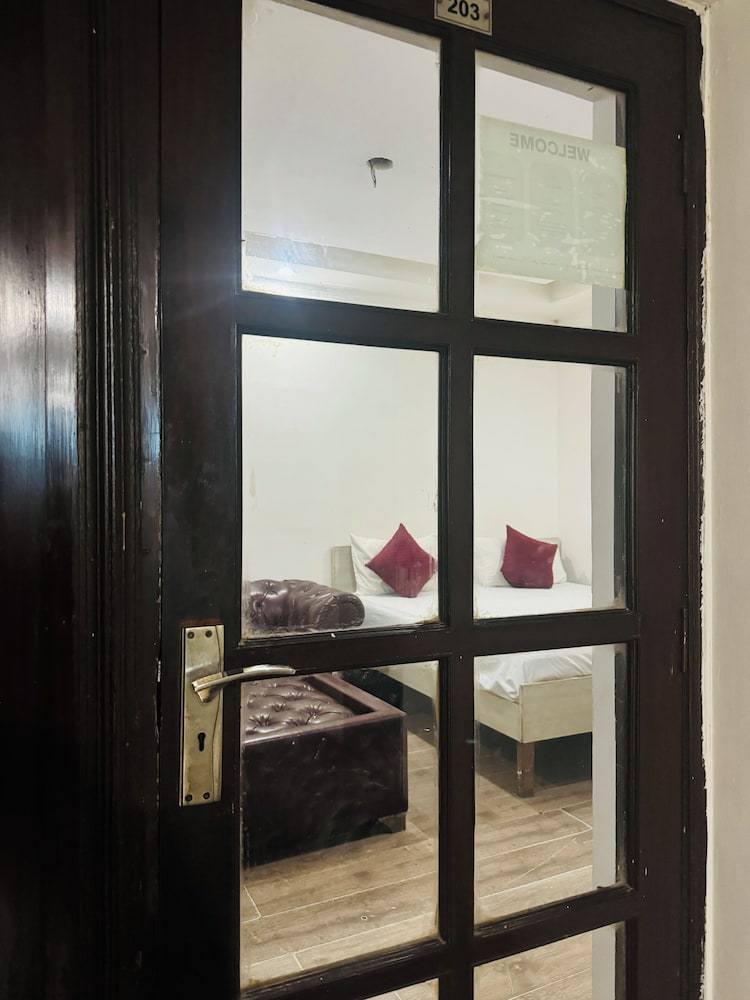 Bir Home Stays